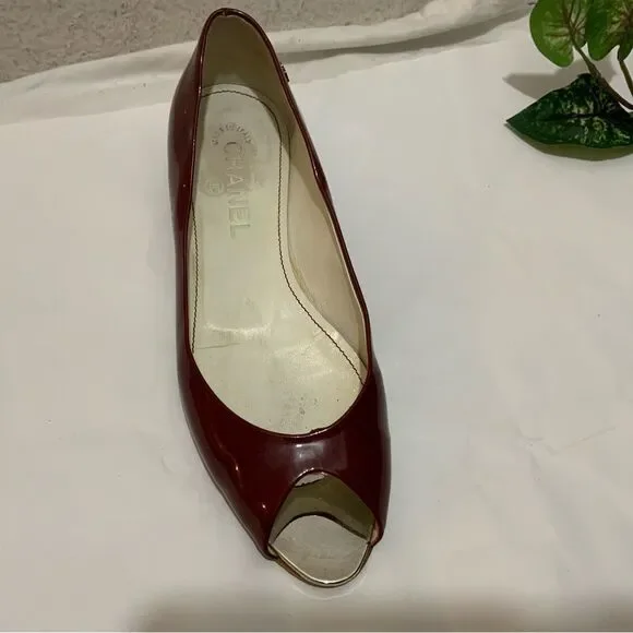 Chanel Vintage Flats 2007 Collection by Karl Lagerfeld Burgundy Patent Leather